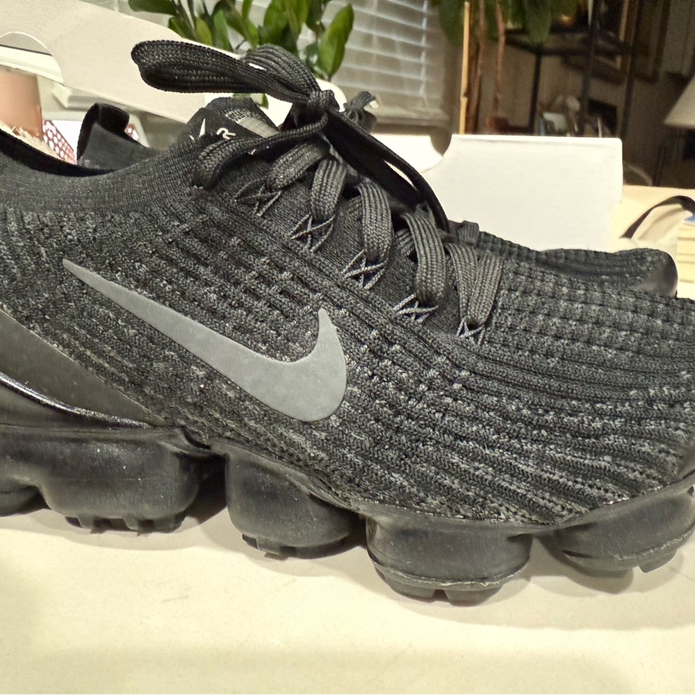 Nike Vapormax - Picture 3 of 5